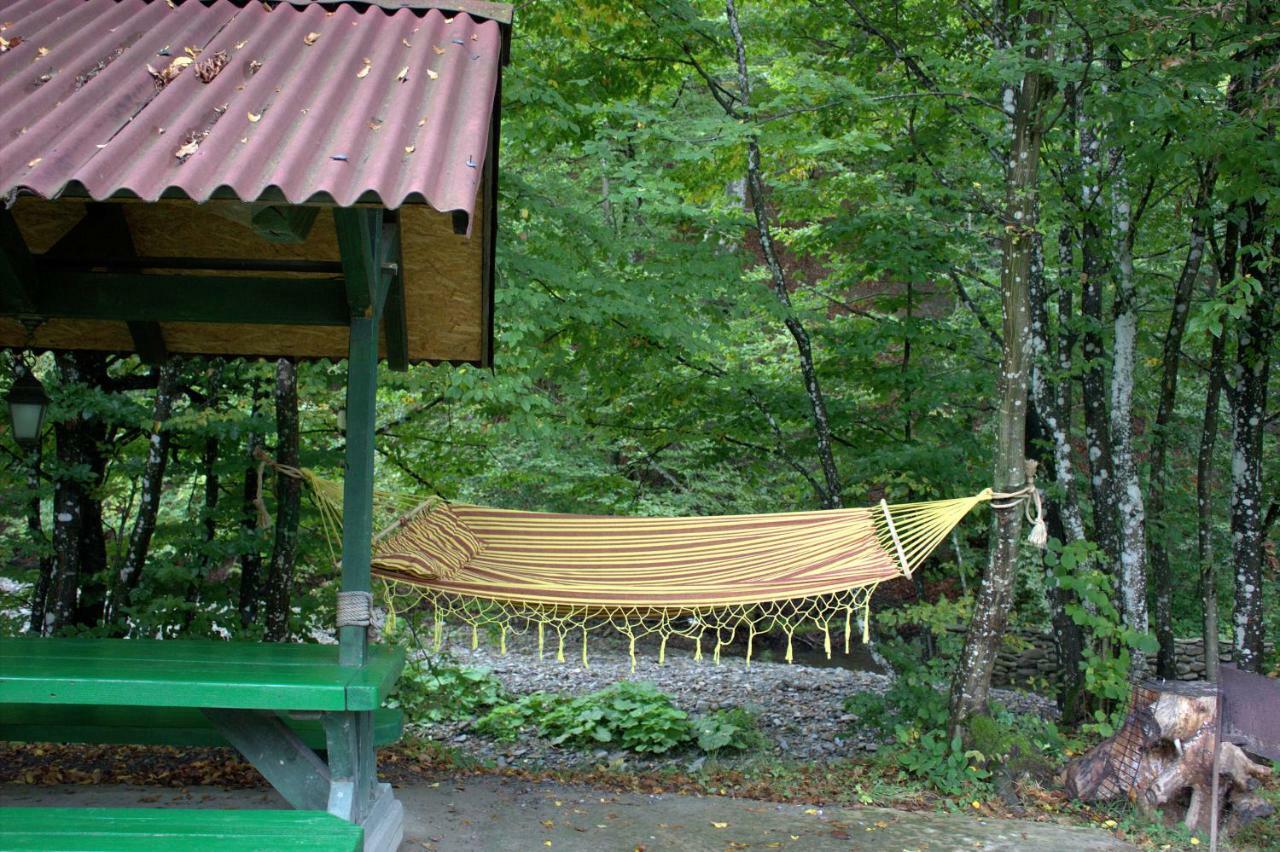 Хатина біля потока Villa Ламшори Екстериор снимка